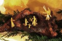 22 krippe mit strohfiguren familie kallus